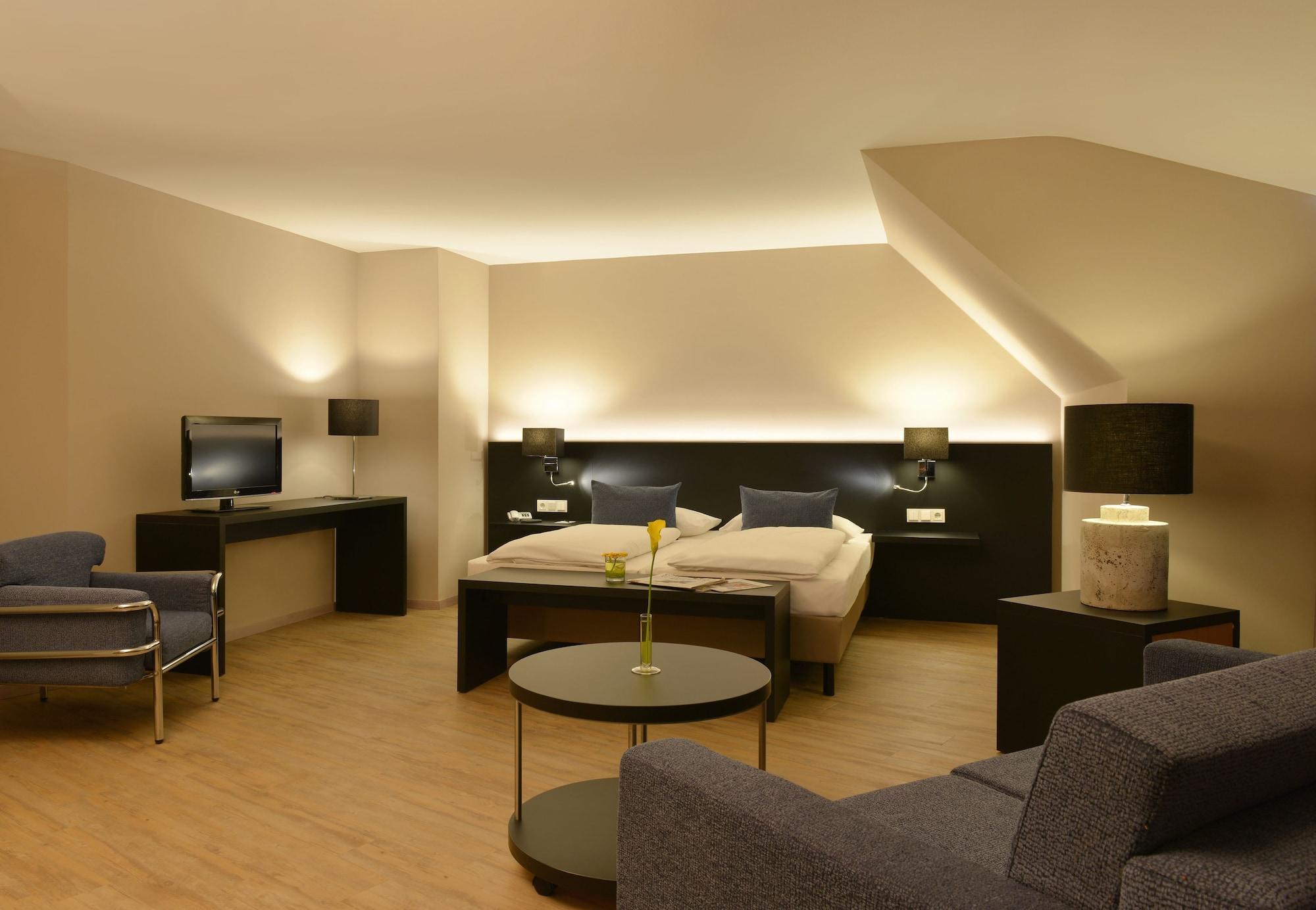 Relexa Waldhotel Schatten Stuttgart Ngoại thất bức ảnh