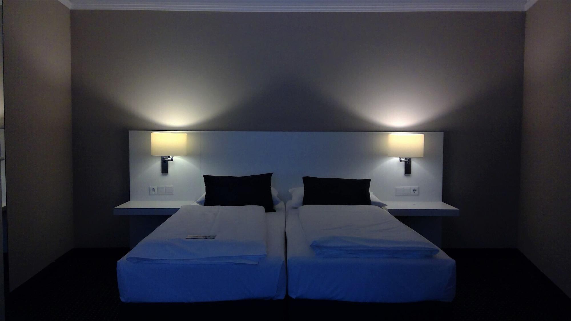Relexa Waldhotel Schatten Stuttgart Ngoại thất bức ảnh
