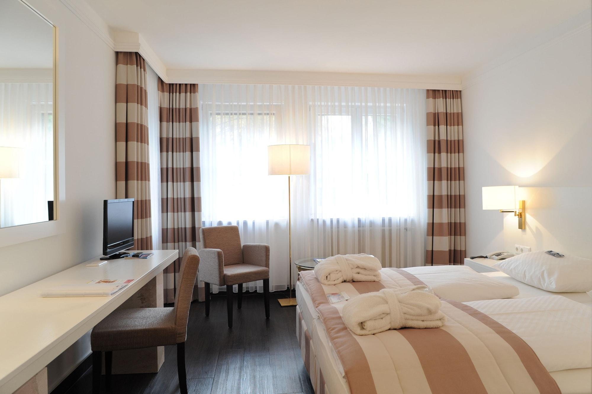 Relexa Waldhotel Schatten Stuttgart Ngoại thất bức ảnh