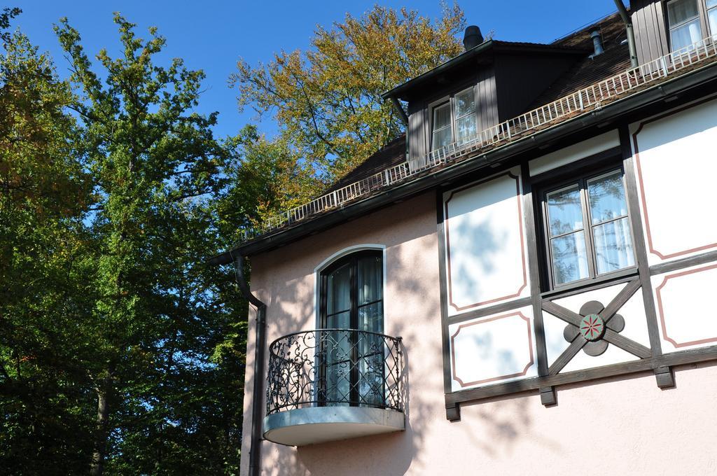 Relexa Waldhotel Schatten Stuttgart Ngoại thất bức ảnh