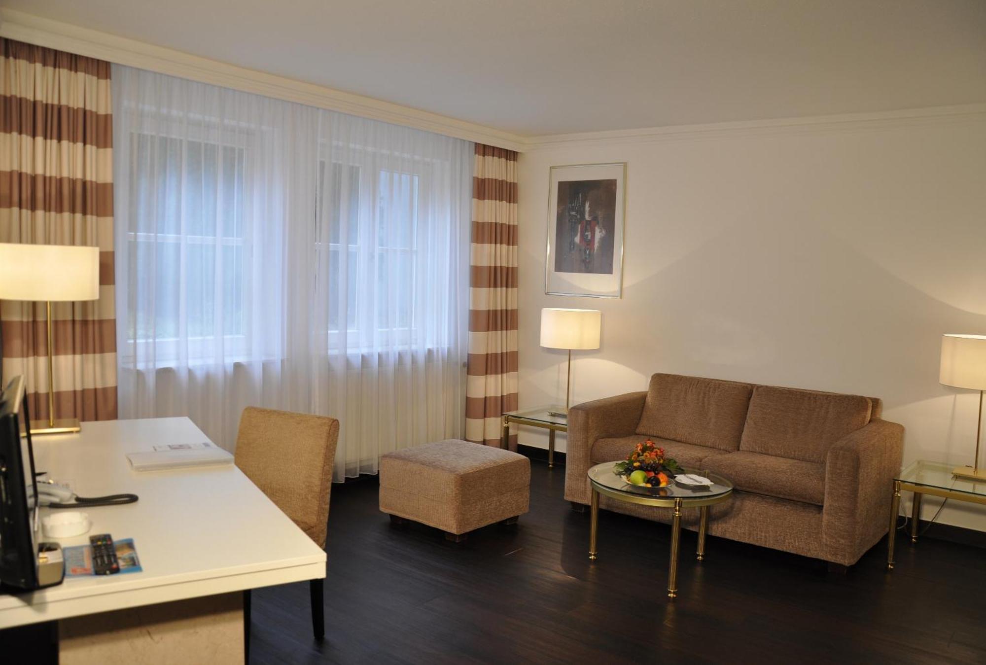 Relexa Waldhotel Schatten Stuttgart Phòng bức ảnh