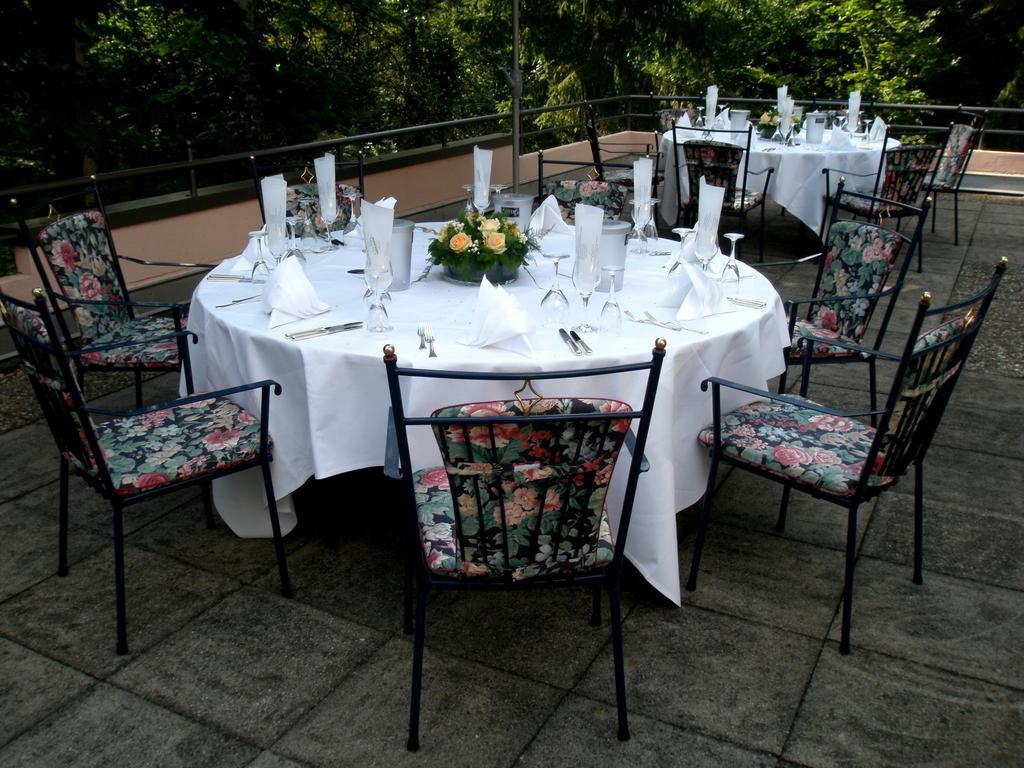Relexa Waldhotel Schatten Stuttgart Ngoại thất bức ảnh