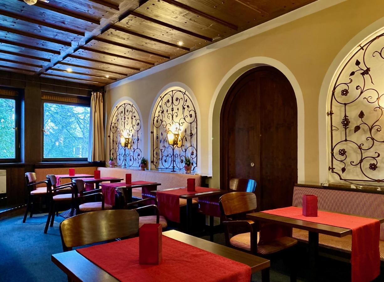 Relexa Waldhotel Schatten Stuttgart Ngoại thất bức ảnh